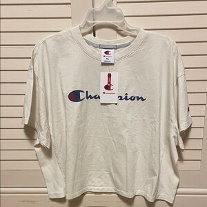 Last chance!!! NWT Champion cropped loose fit Tee with Logo